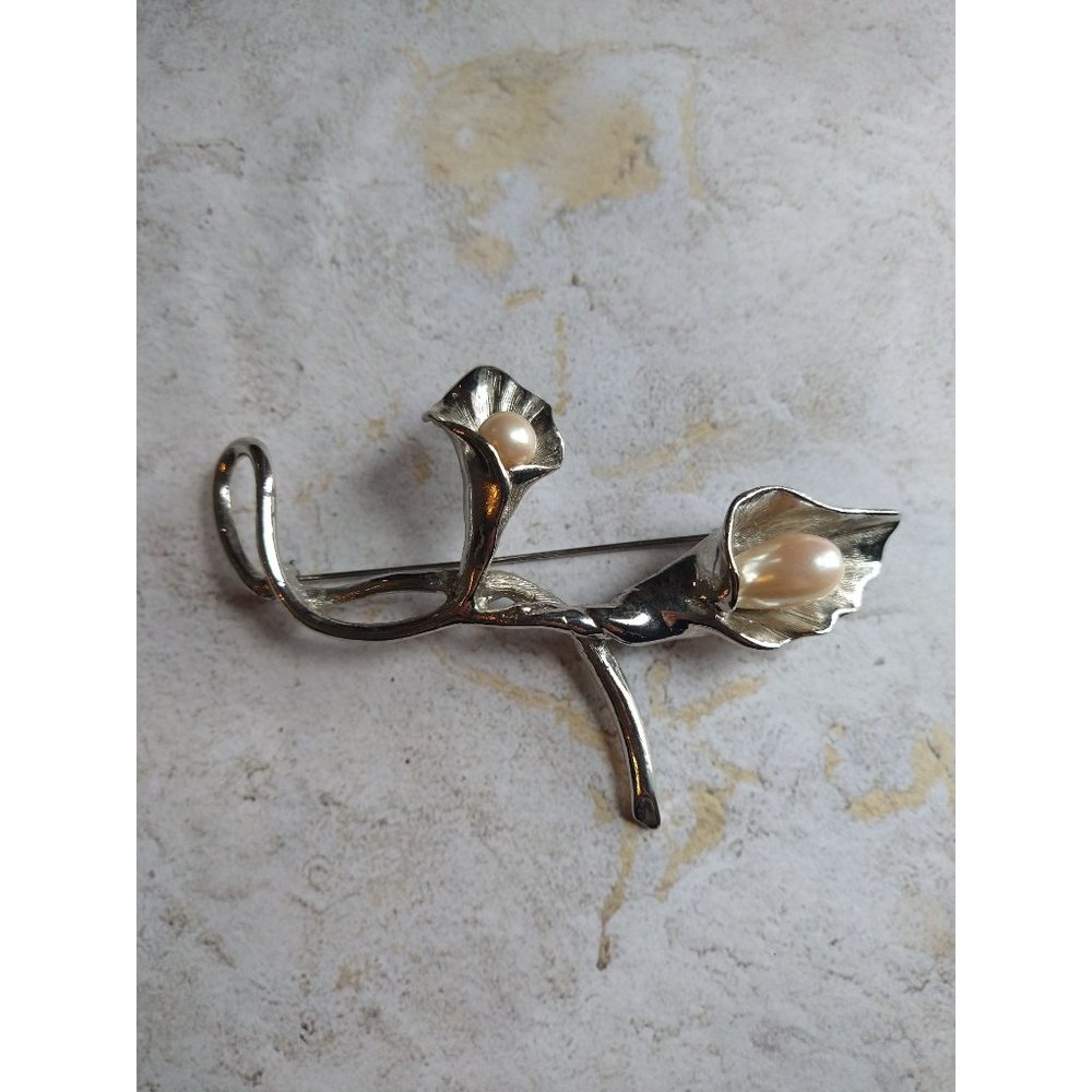 Vintage Long Stemmed Tulip Silver Tone Brooch Pin Estate Jewelry